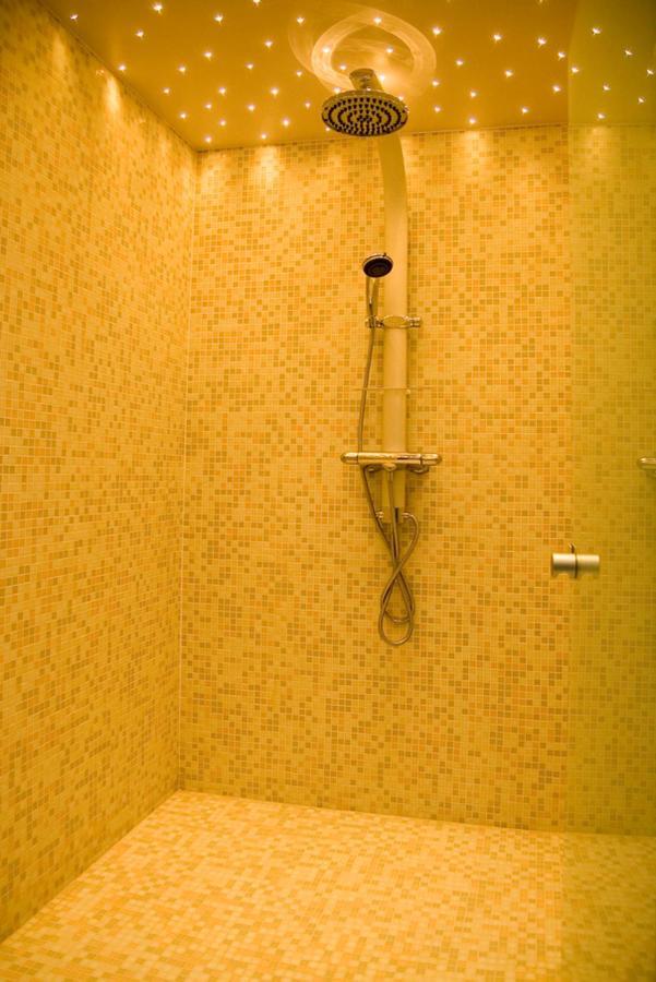 Beautyd Familie- Of Gezinskamer Junior-Suite Centrum Gullegem Wevelgem Εξωτερικό φωτογραφία